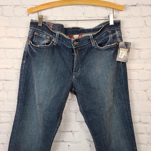 Lucky Brand Denim - Lucky Brand  Cropped Jeans.   Host Pick.